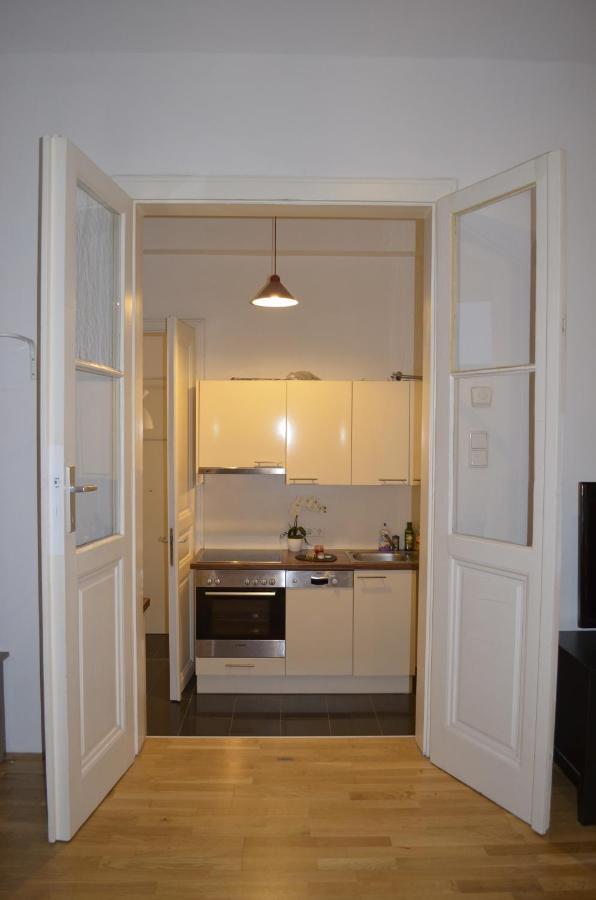Citycenter Apartment Wenen Buitenkant foto